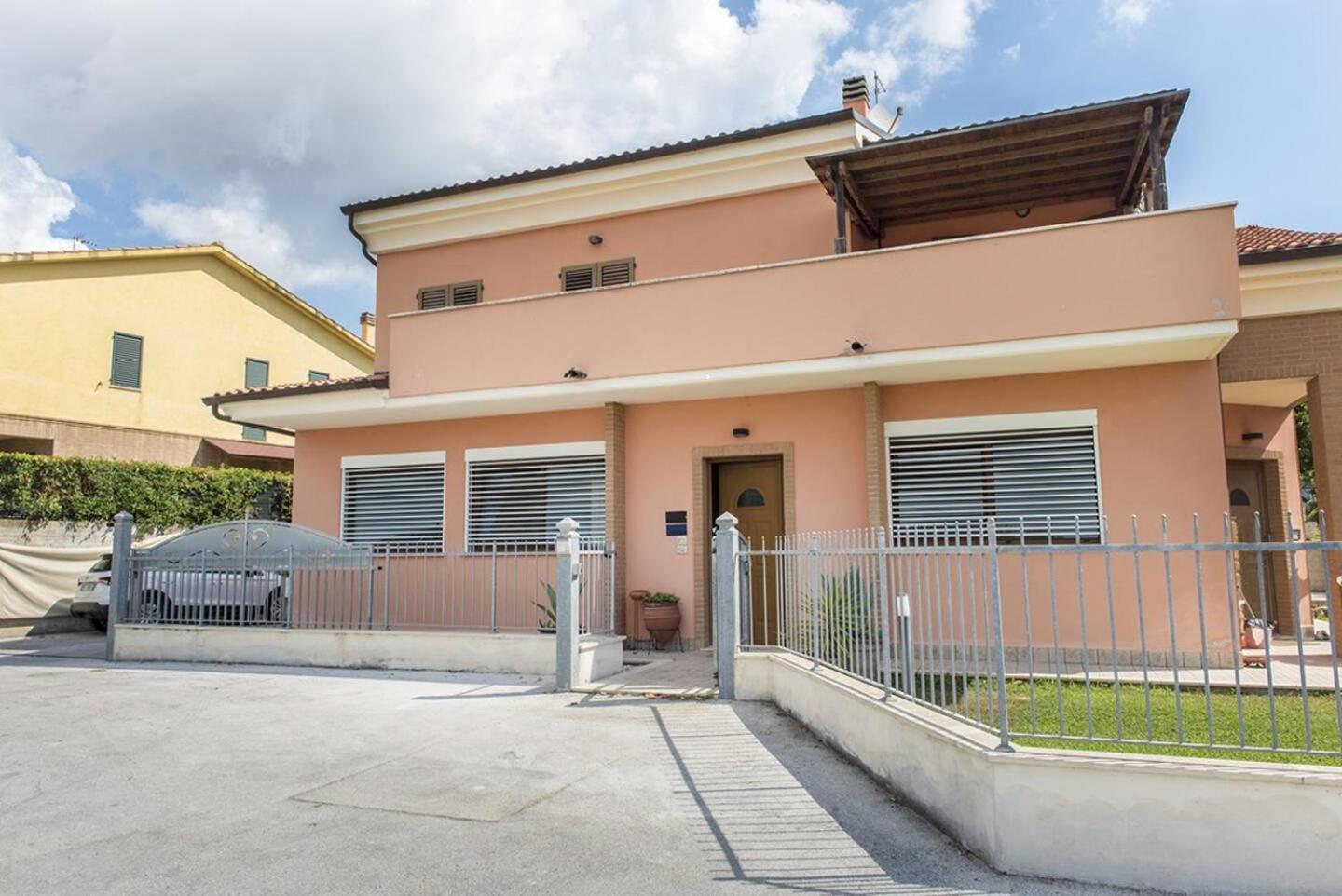 Апартаменты C006 - Camerano, Nuovo Trilocale Con Giardino